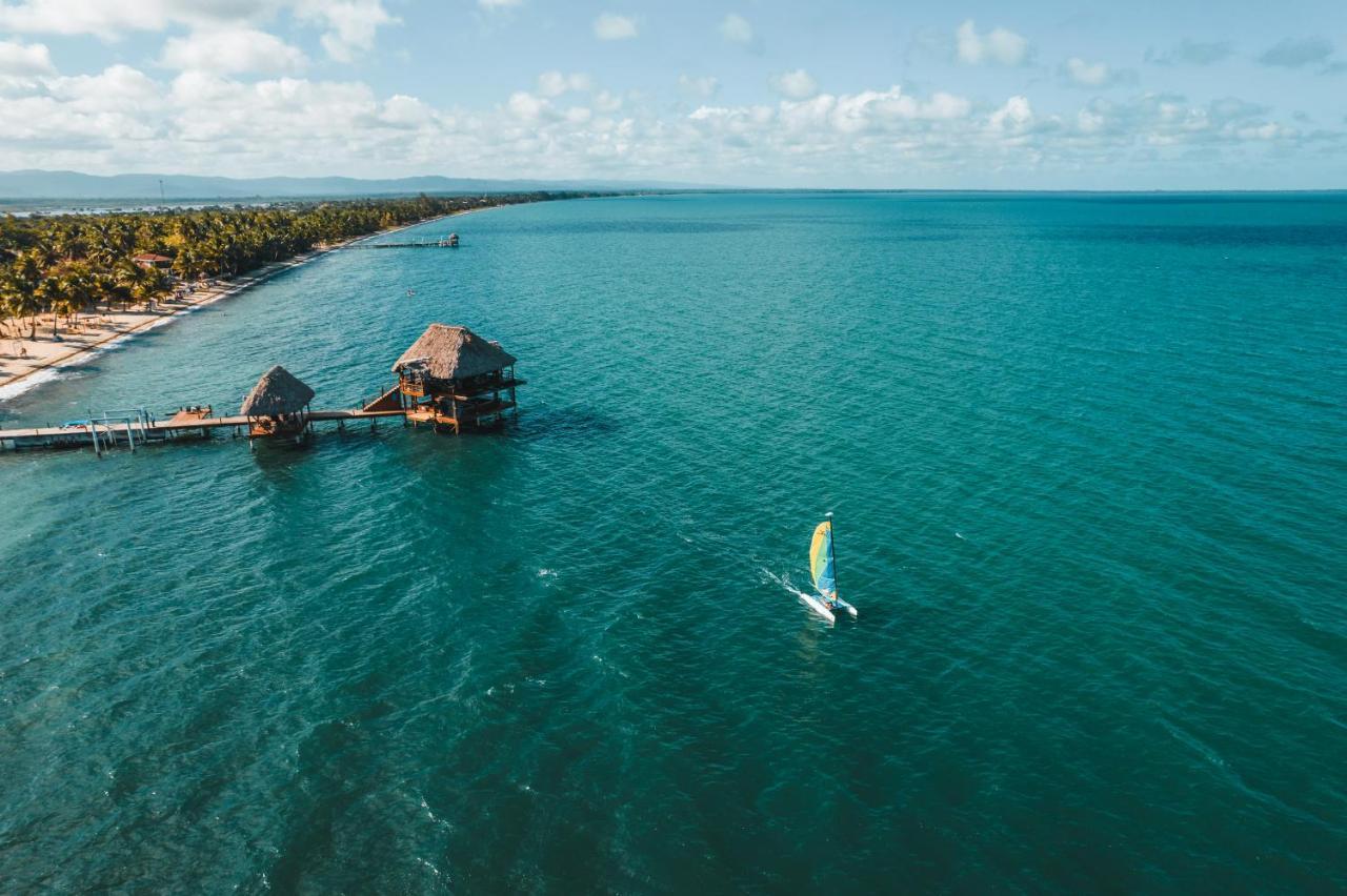 The Lodge At Jaguar Reef Hopkins Exterior photo